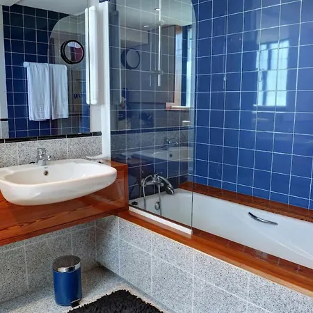4br Waterfront Fão